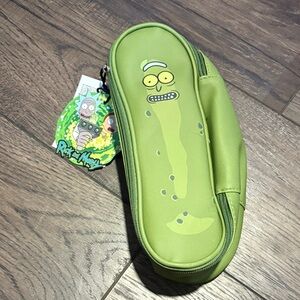Rick and Morty Pickle Rick toiletry bag